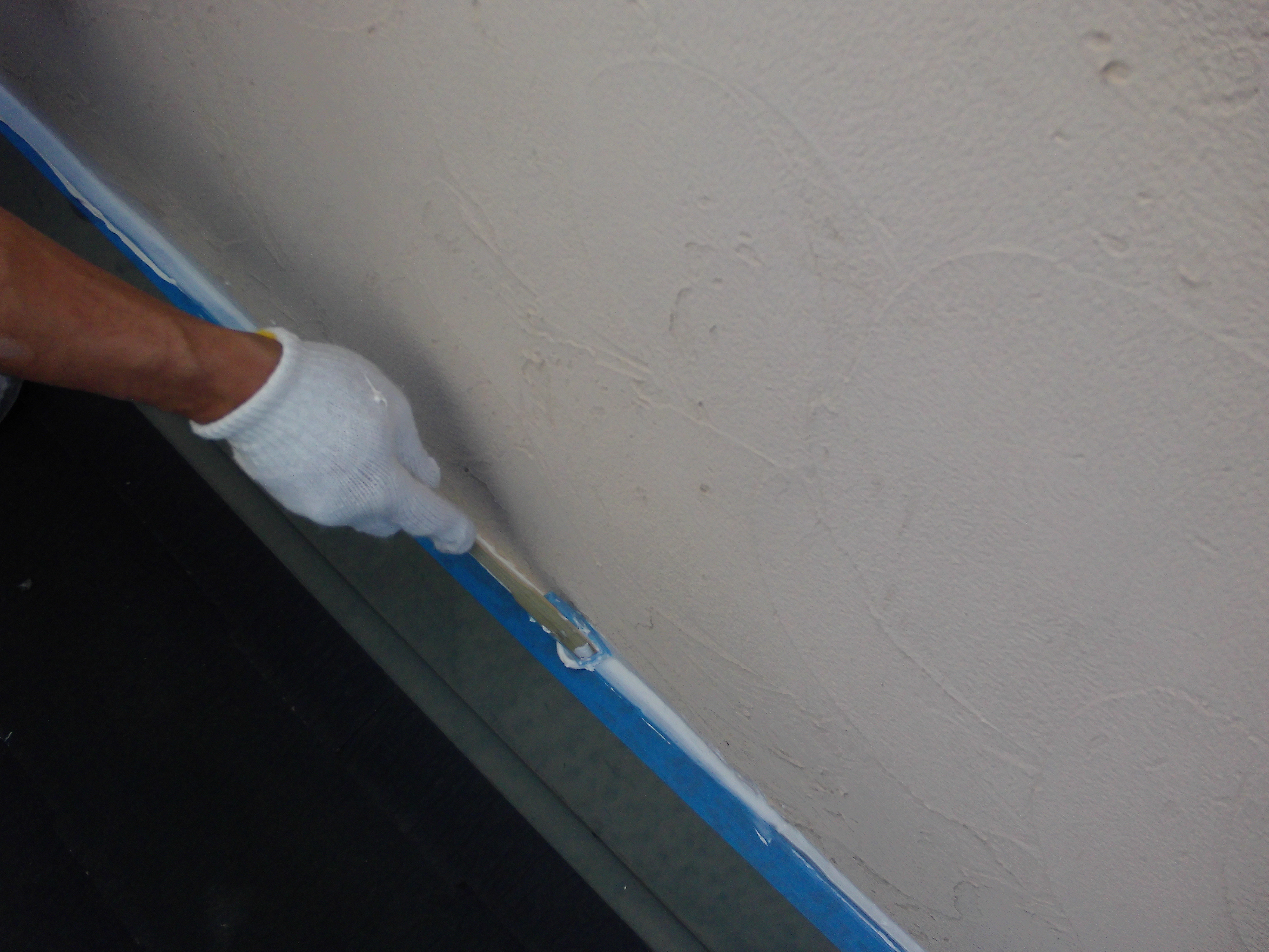 入隅・冊子廻りシーリング打設 (16)