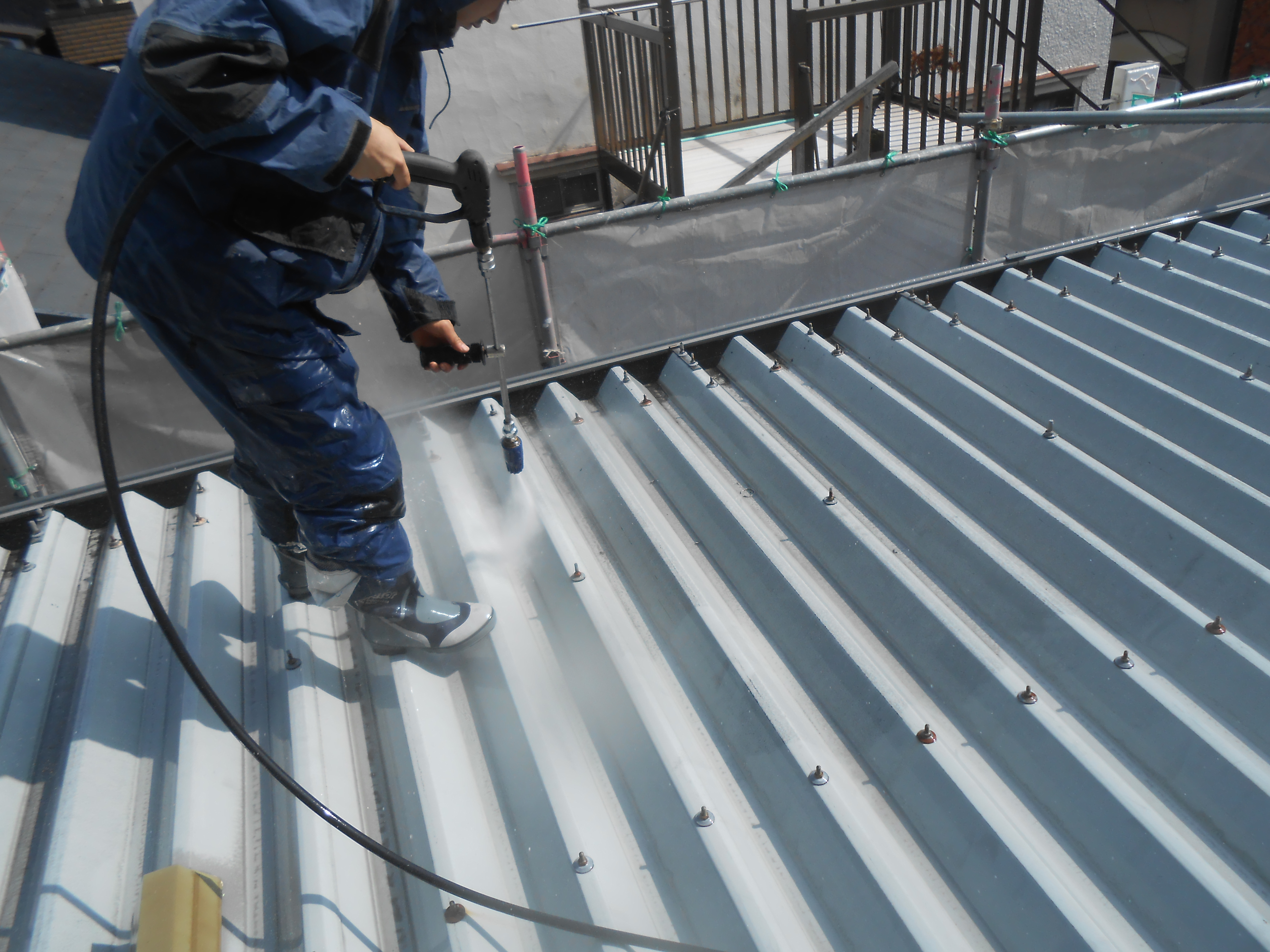 外壁・屋根高圧洗浄 (6)