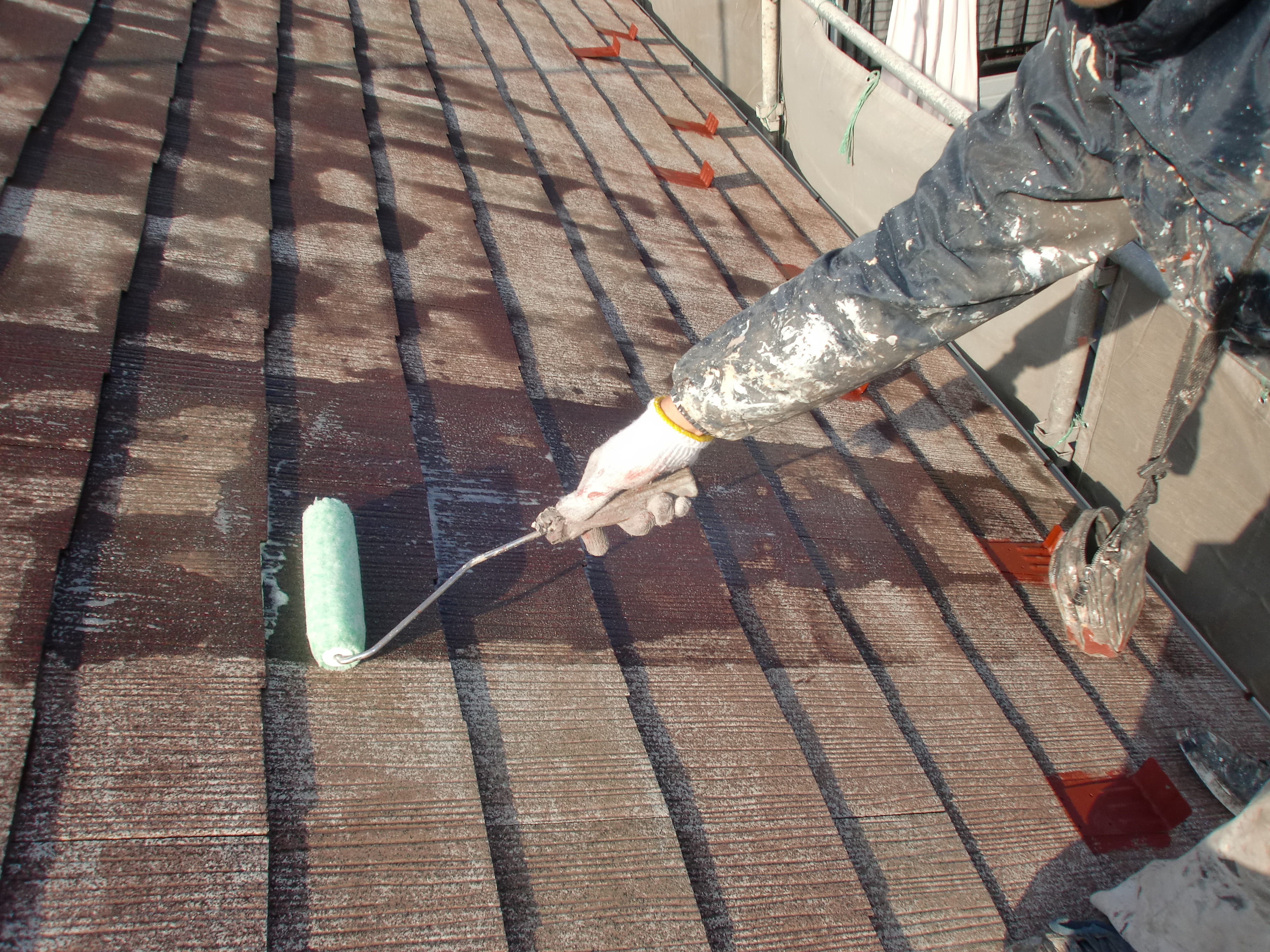 屋根強化プライマー下塗り (1)