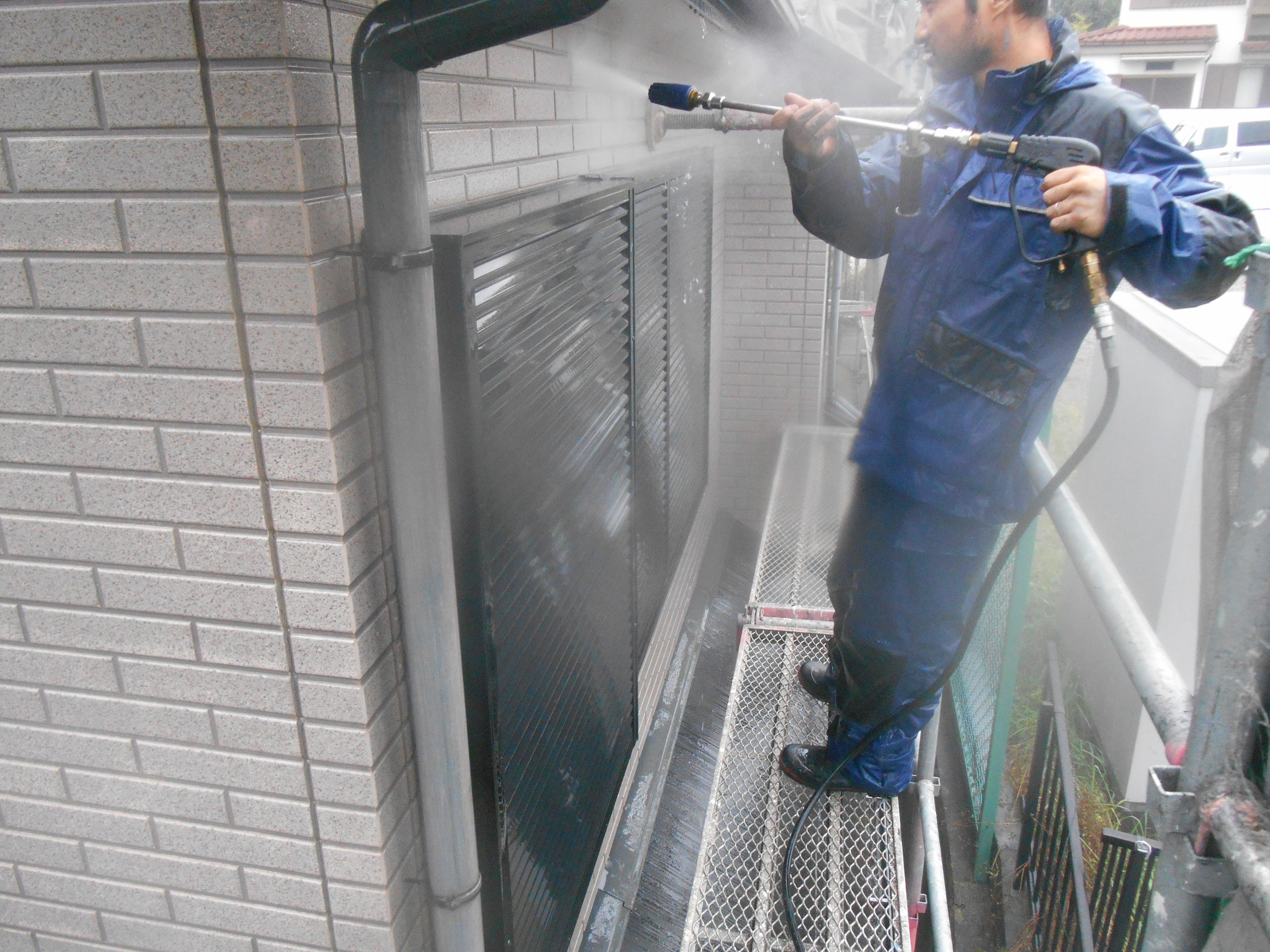 外壁等高圧洗浄 (2)