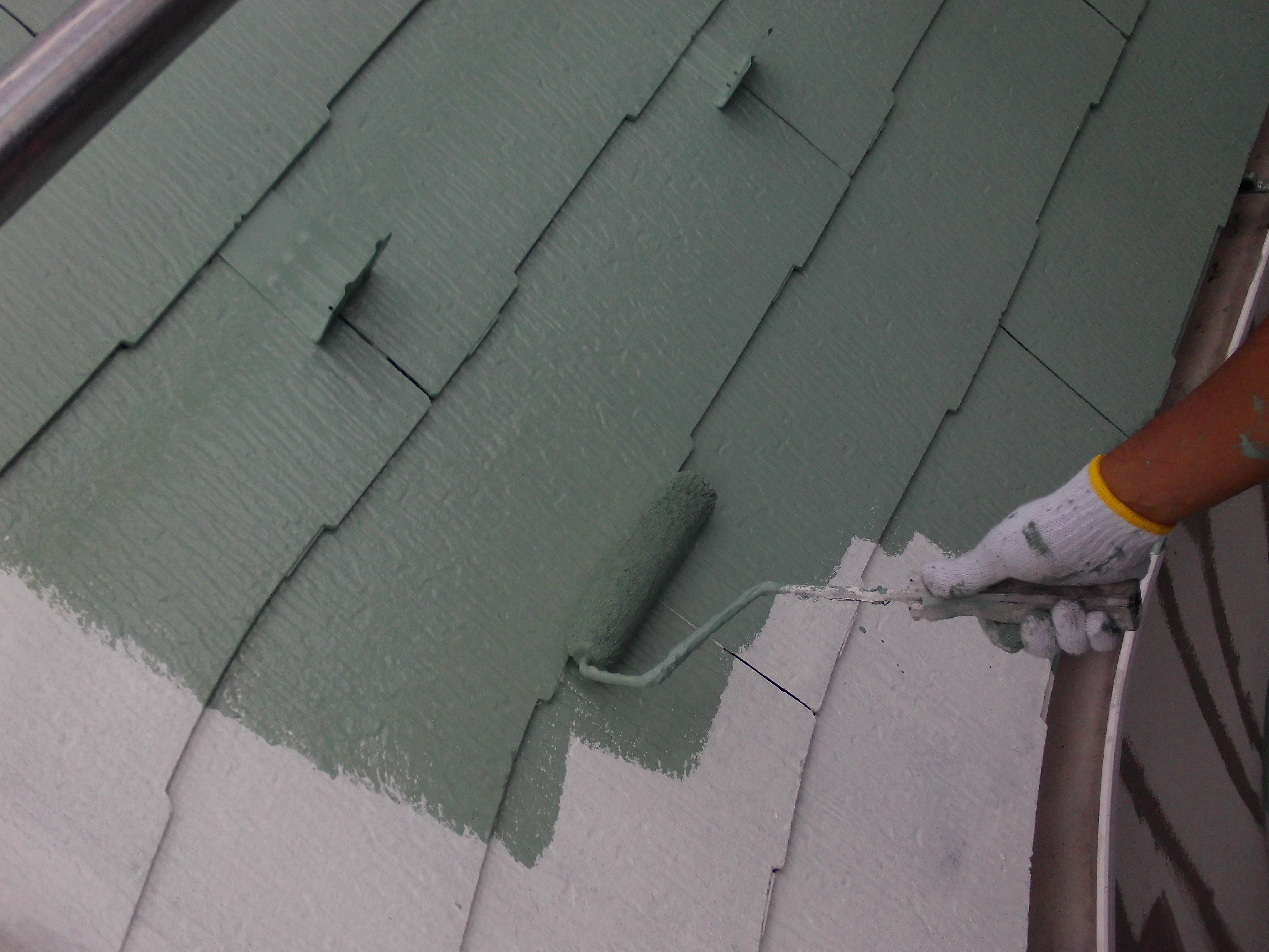 屋根アレスクールSi中塗り (5)