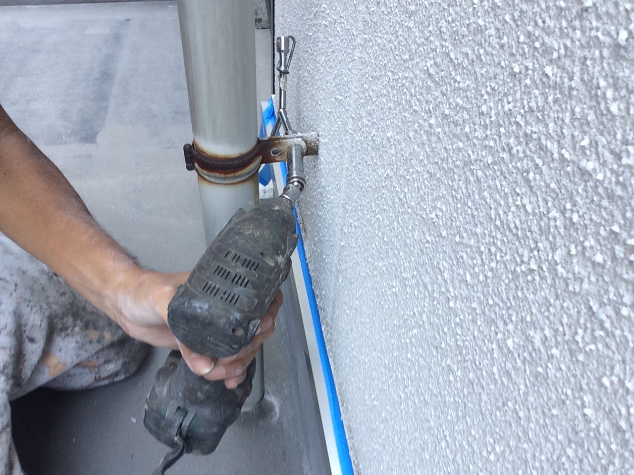 旧樋バンド撤去 (4)