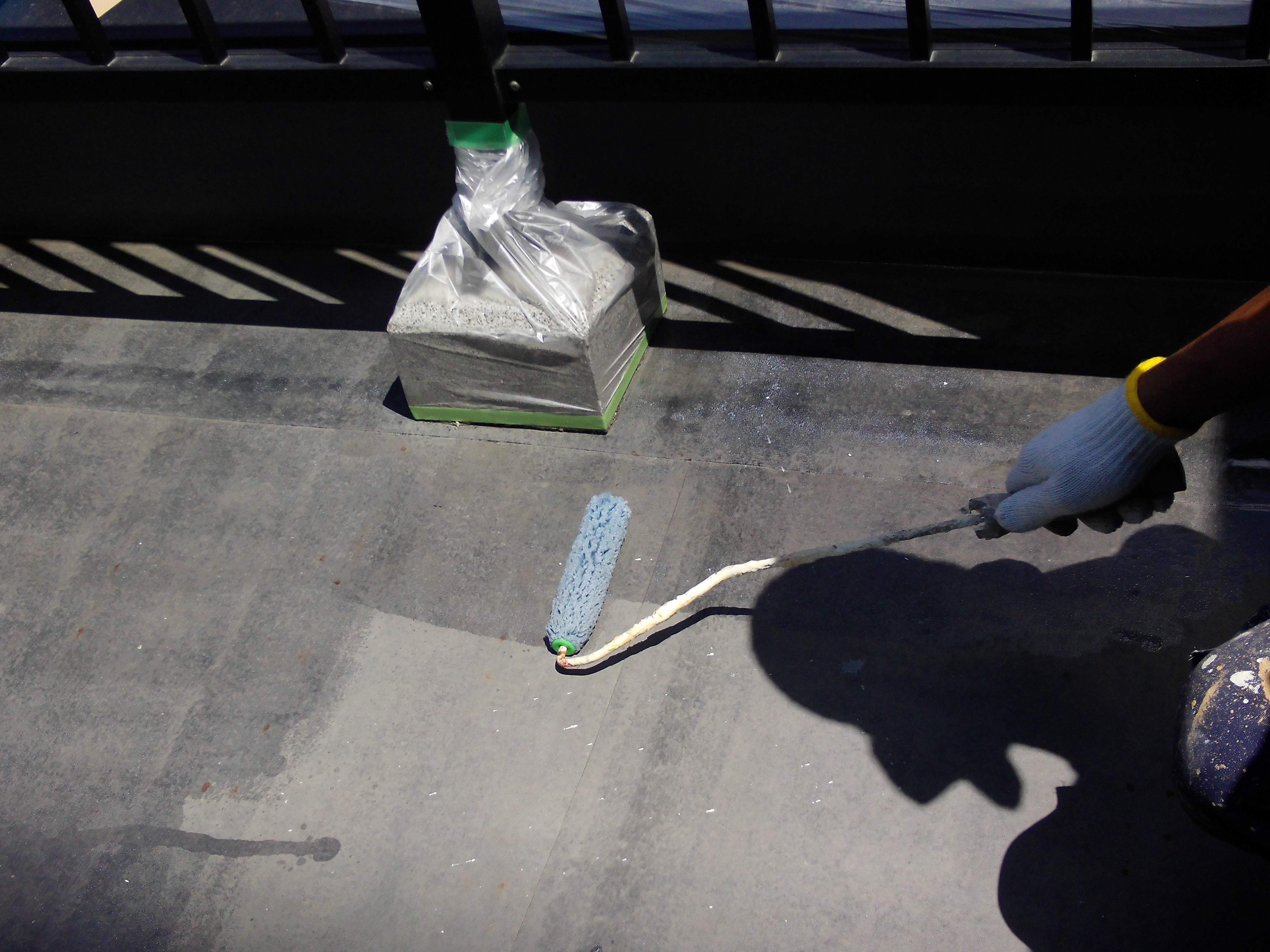 屋上床アドアスファルトシーラー下塗り (9)