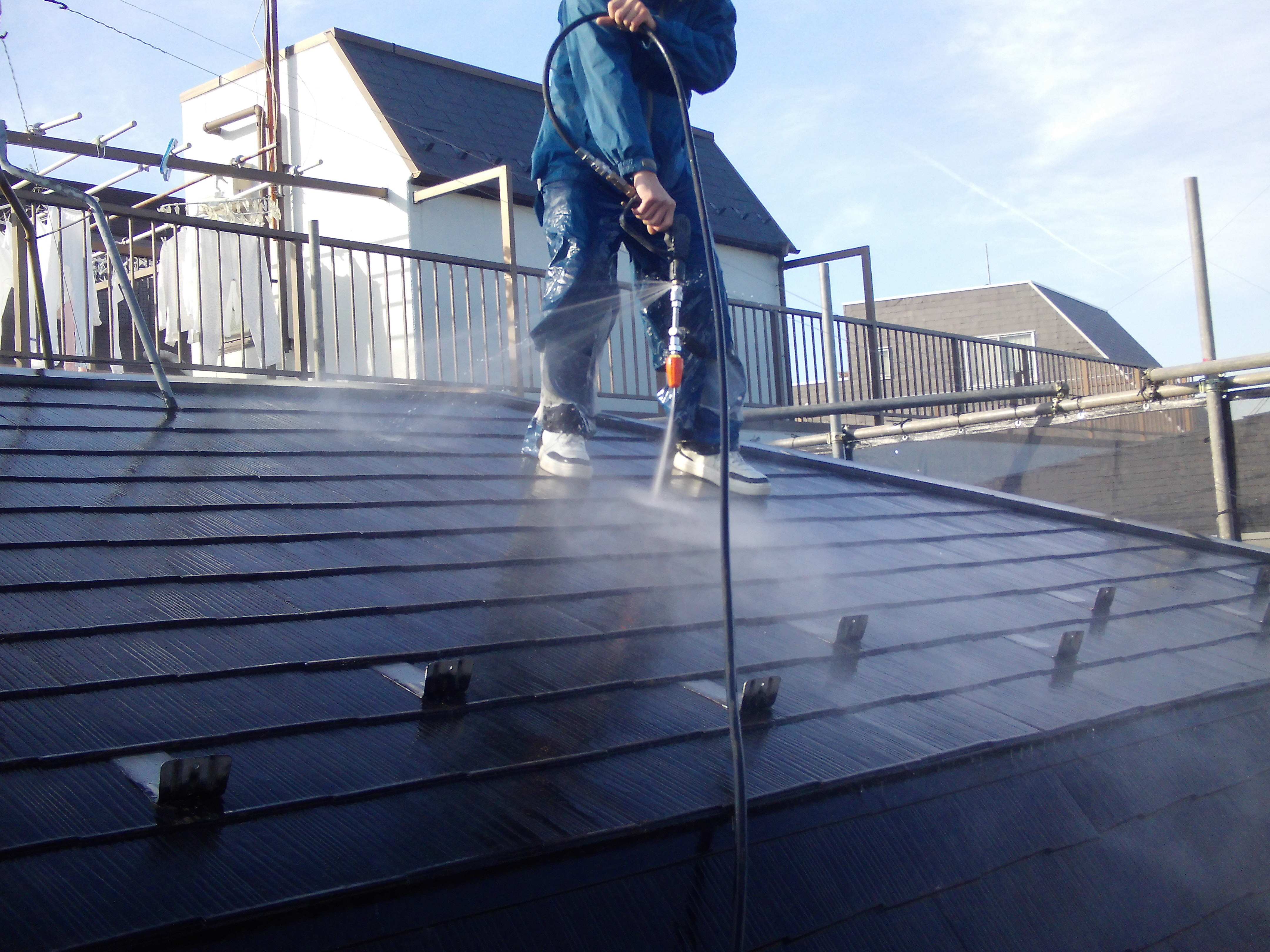 外壁・屋根高圧洗浄 (2)