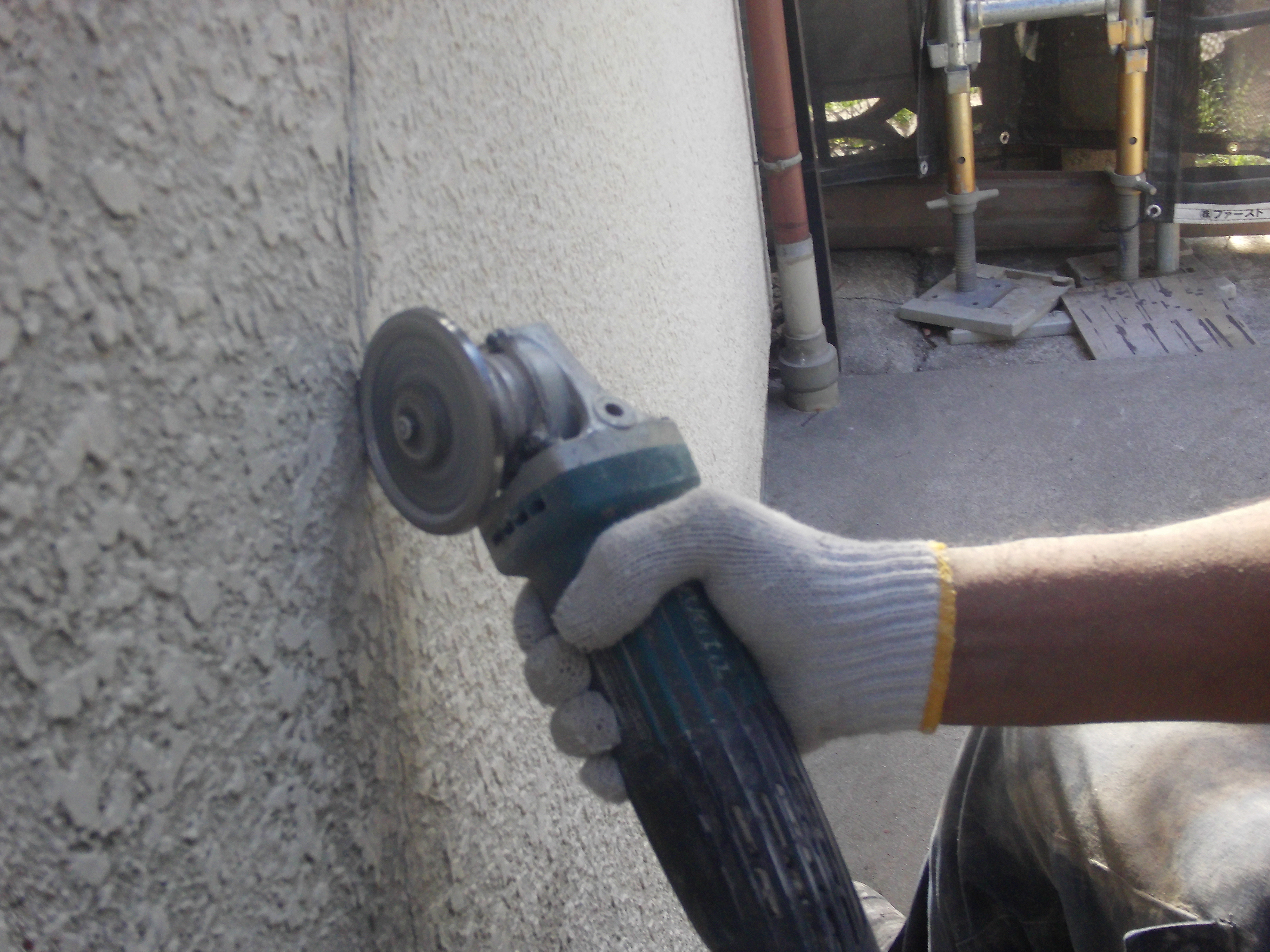 外壁Vカット・樹脂モル補修 (24)