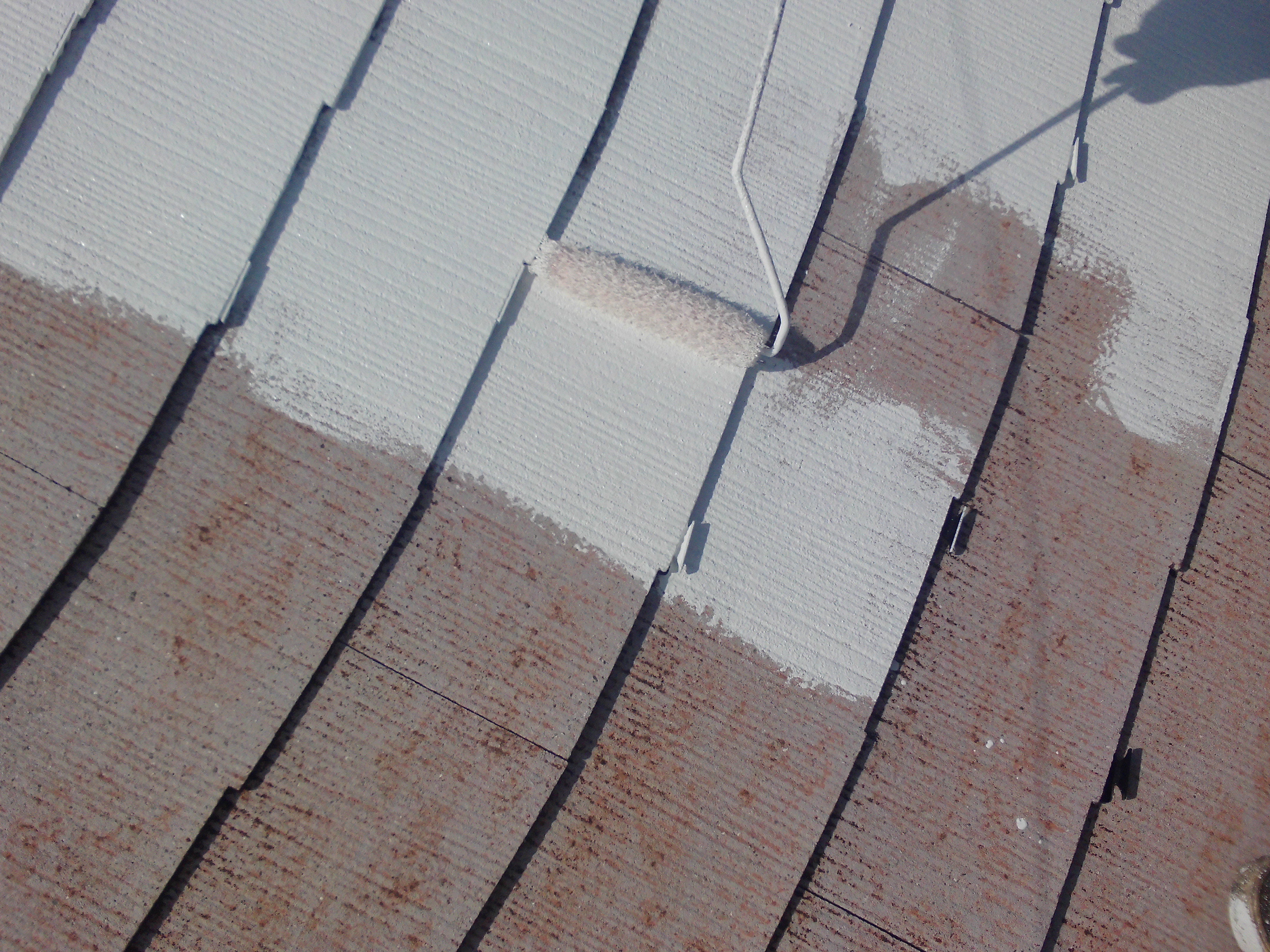 屋根遮熱シーラー下塗り (1)