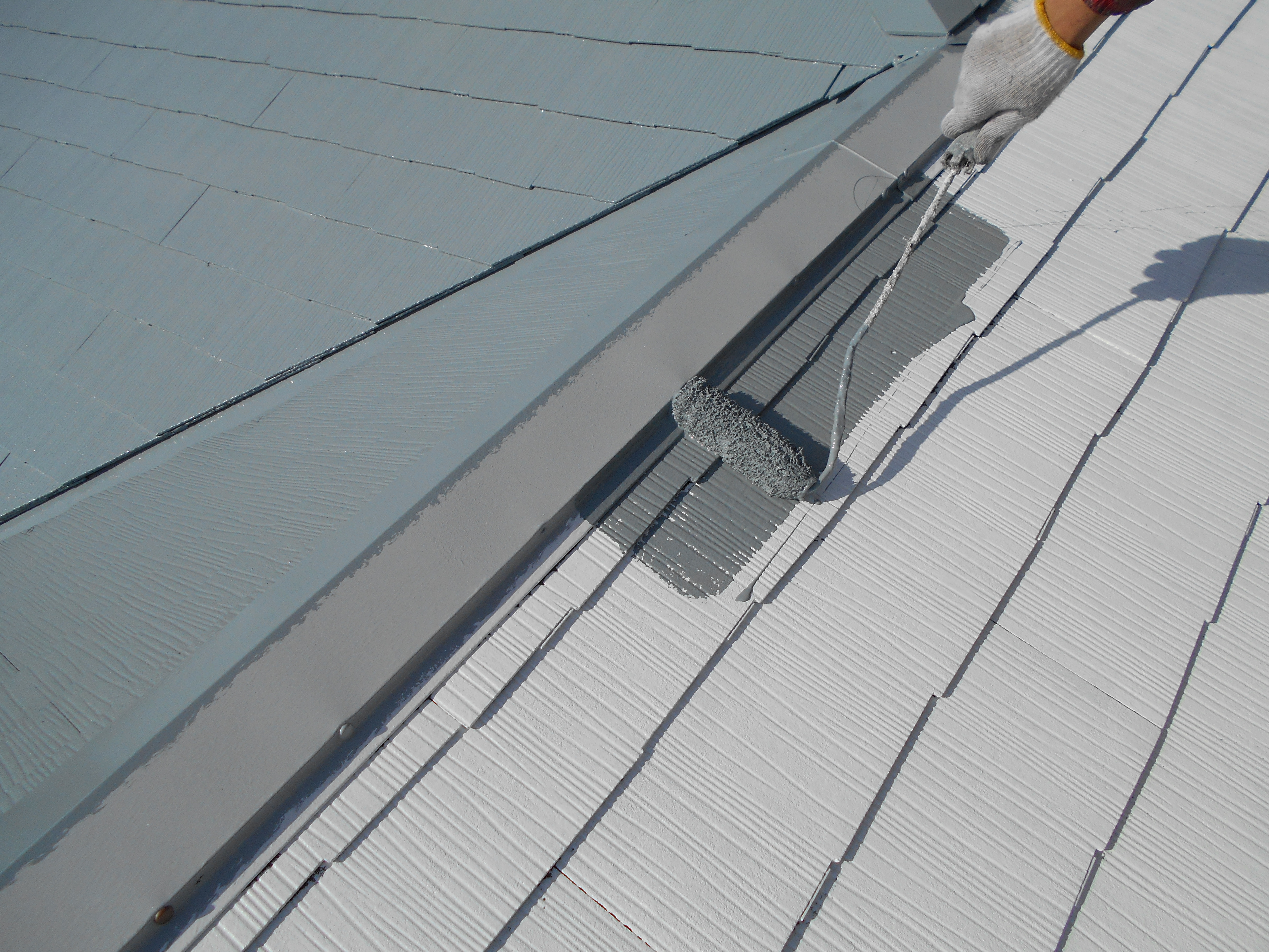 屋根アレスクール中塗り (7)