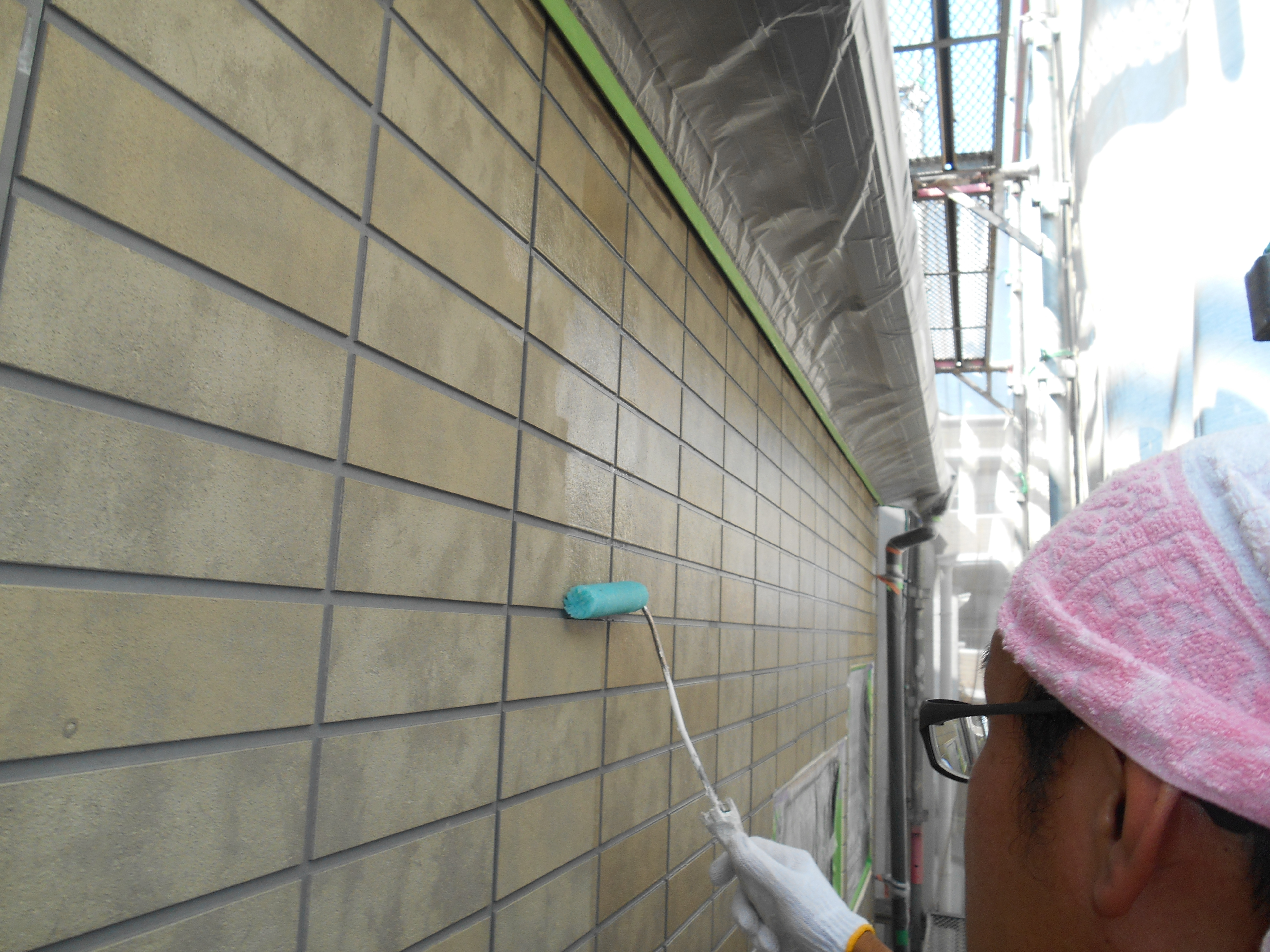 外壁エポMシーラー下塗り (3)