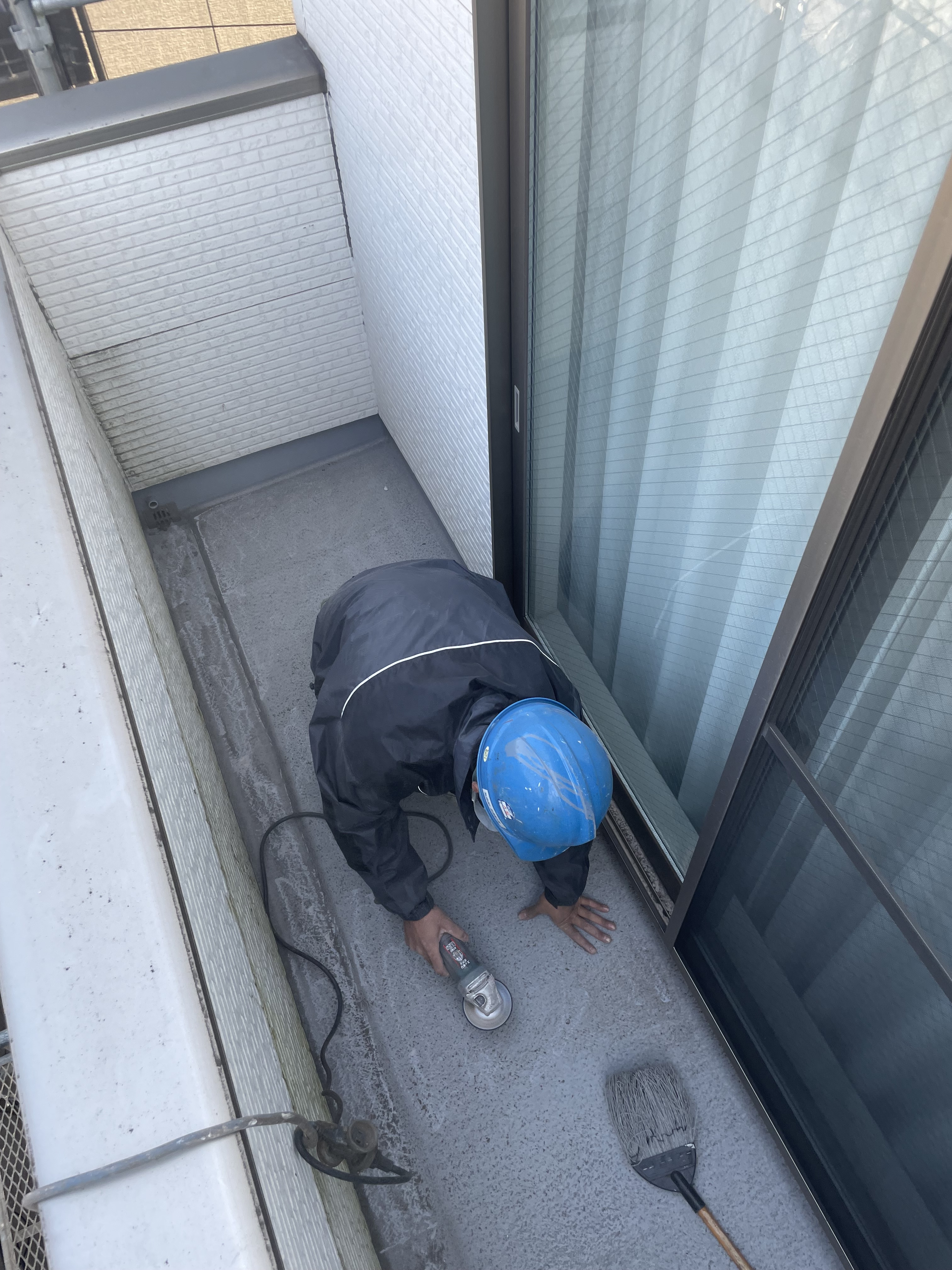 ベランダ床下地ケレン (4)