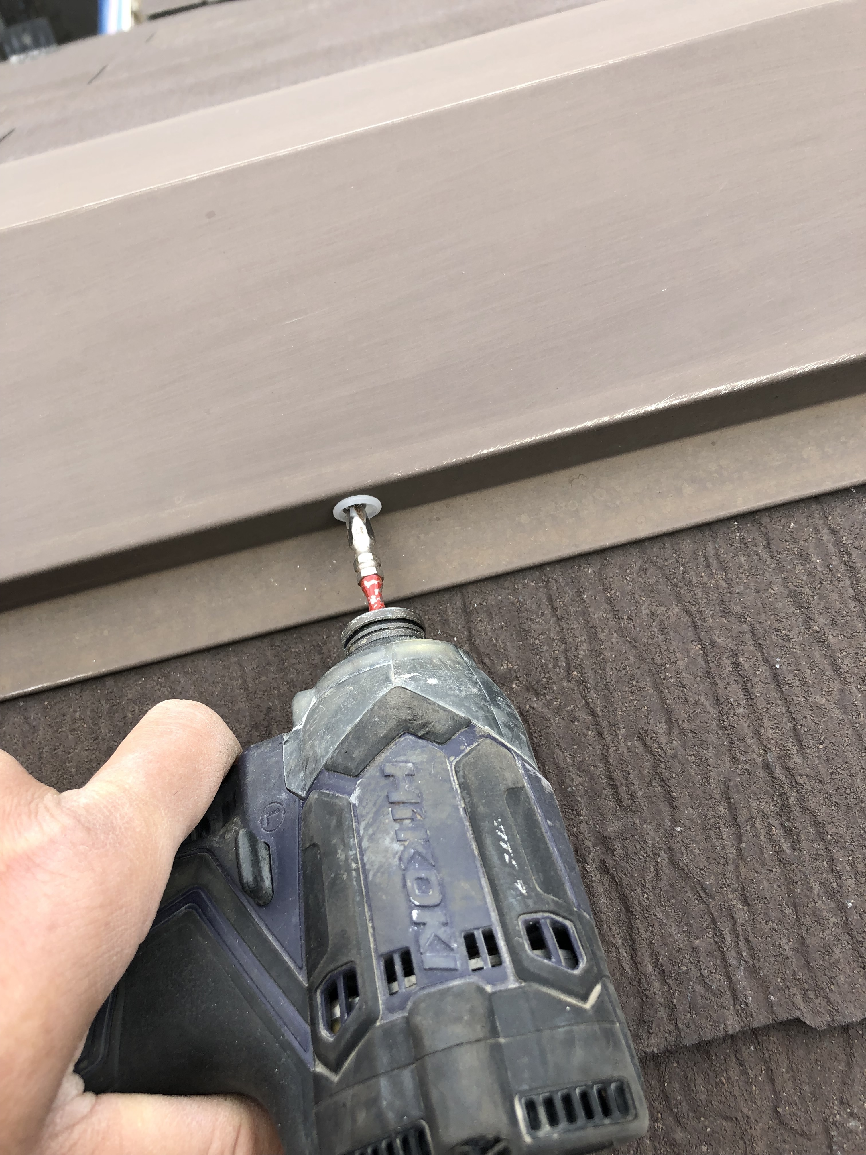 屋根ビス打ち替え (6)