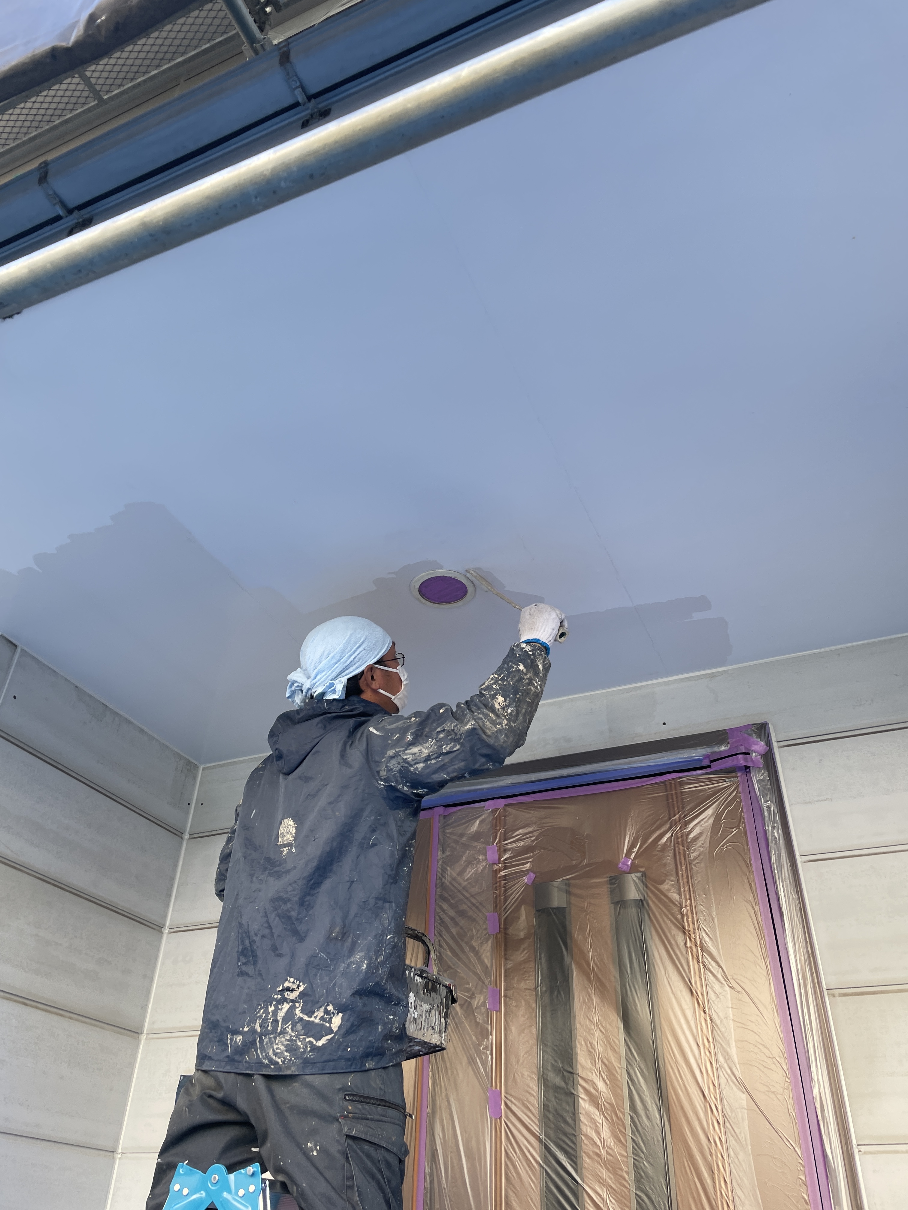 軒天井プライマー下塗り