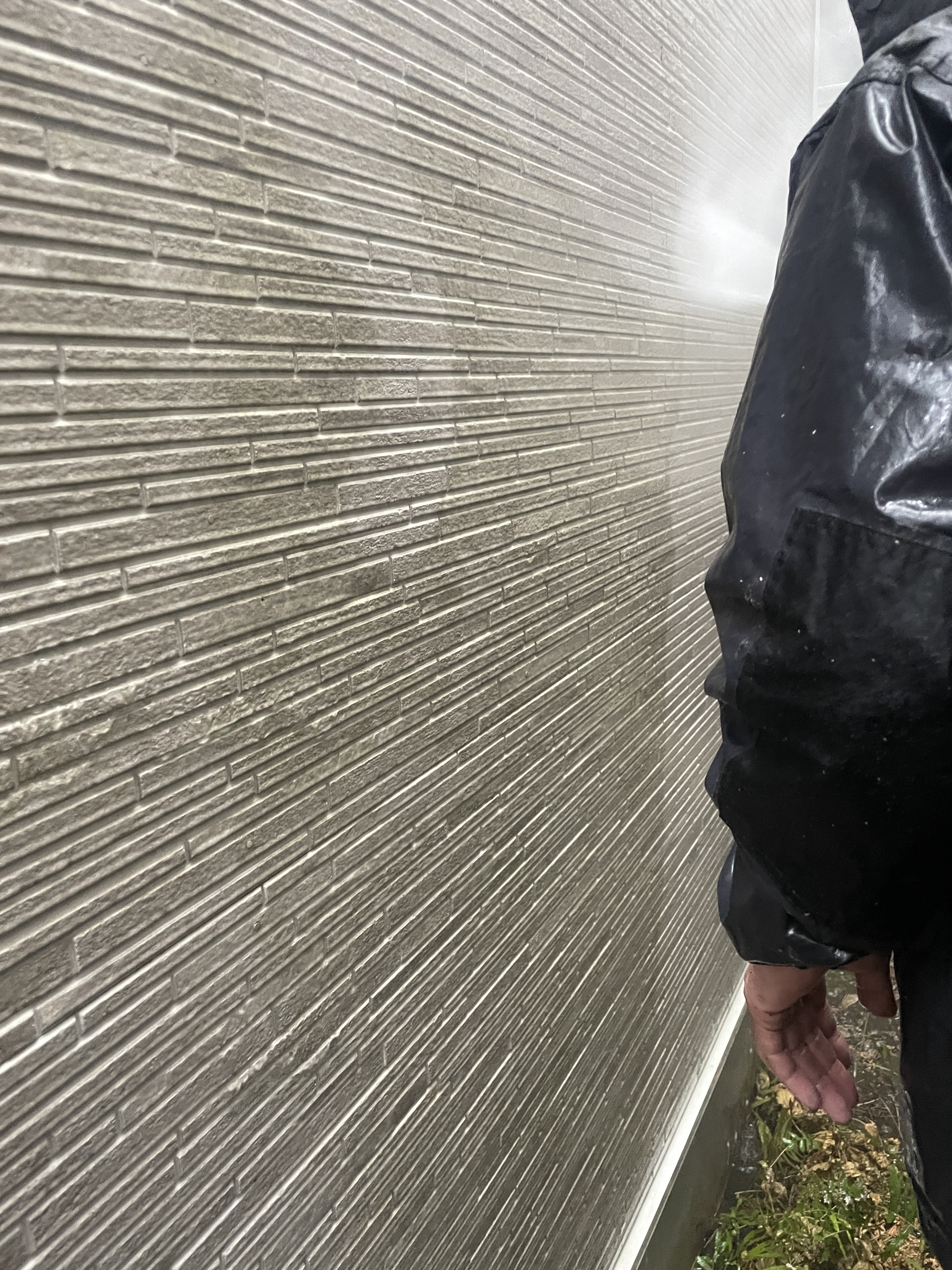 外壁・屋根高圧洗浄 (1)