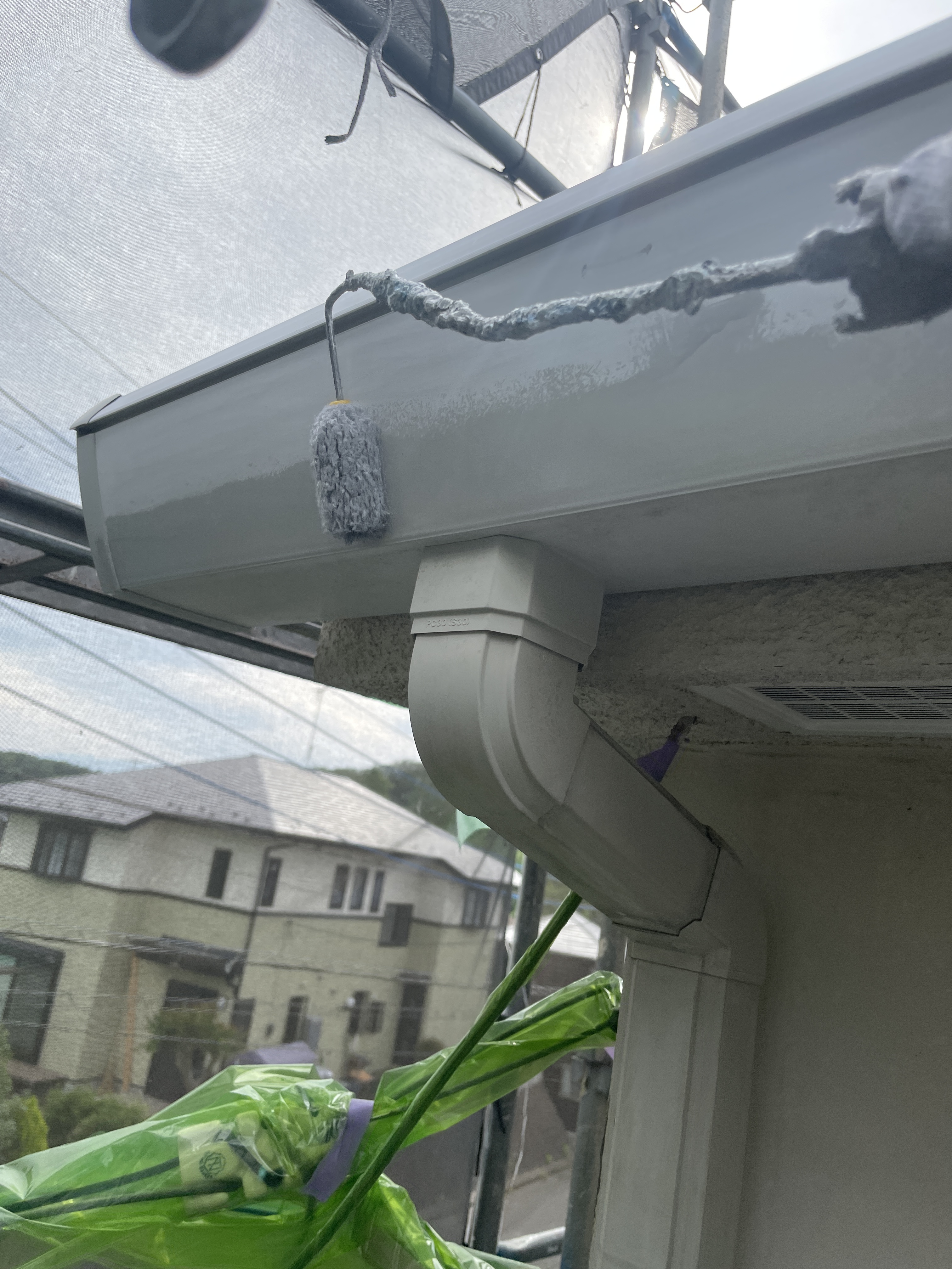 雨どいアレスダイナミックフシーラー下塗り