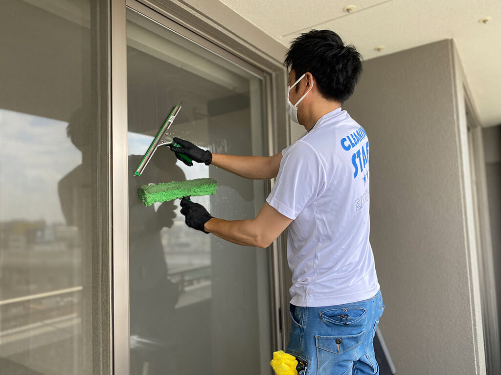 窓ガラスクリーニング