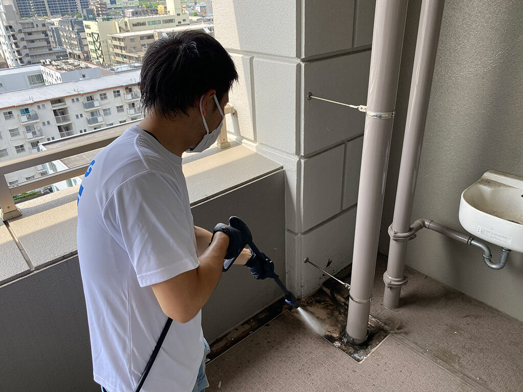 ベランダ清掃