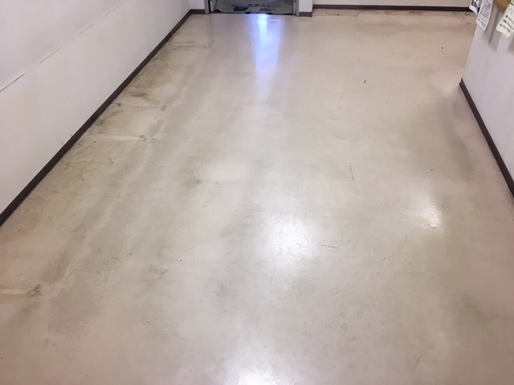 クリニック清掃01before