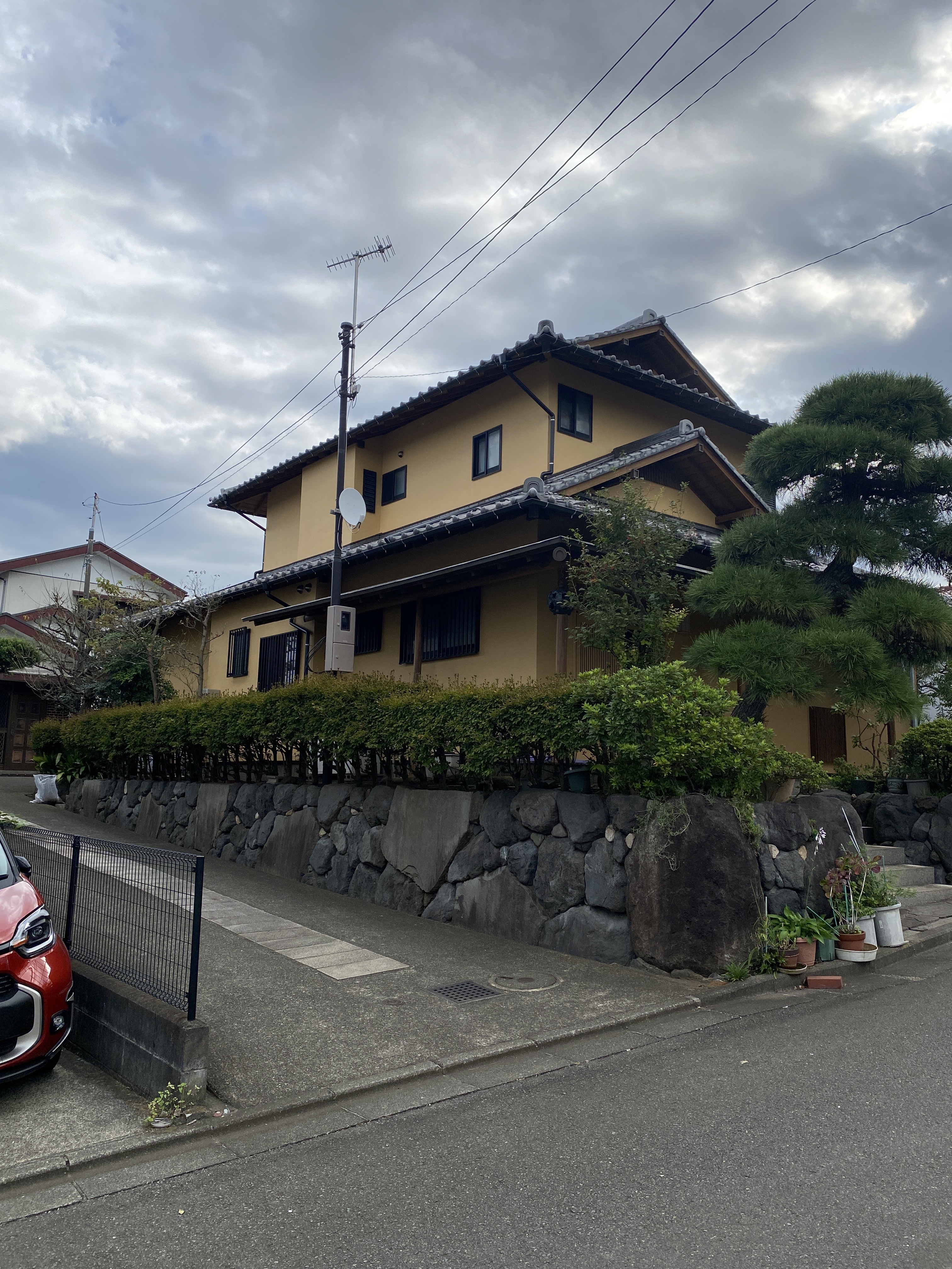 31E38A06-5E79-44CF-AF23-CB602C6EDB72