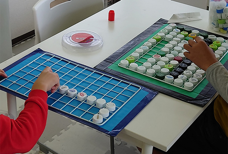 キャップ並べ (1)