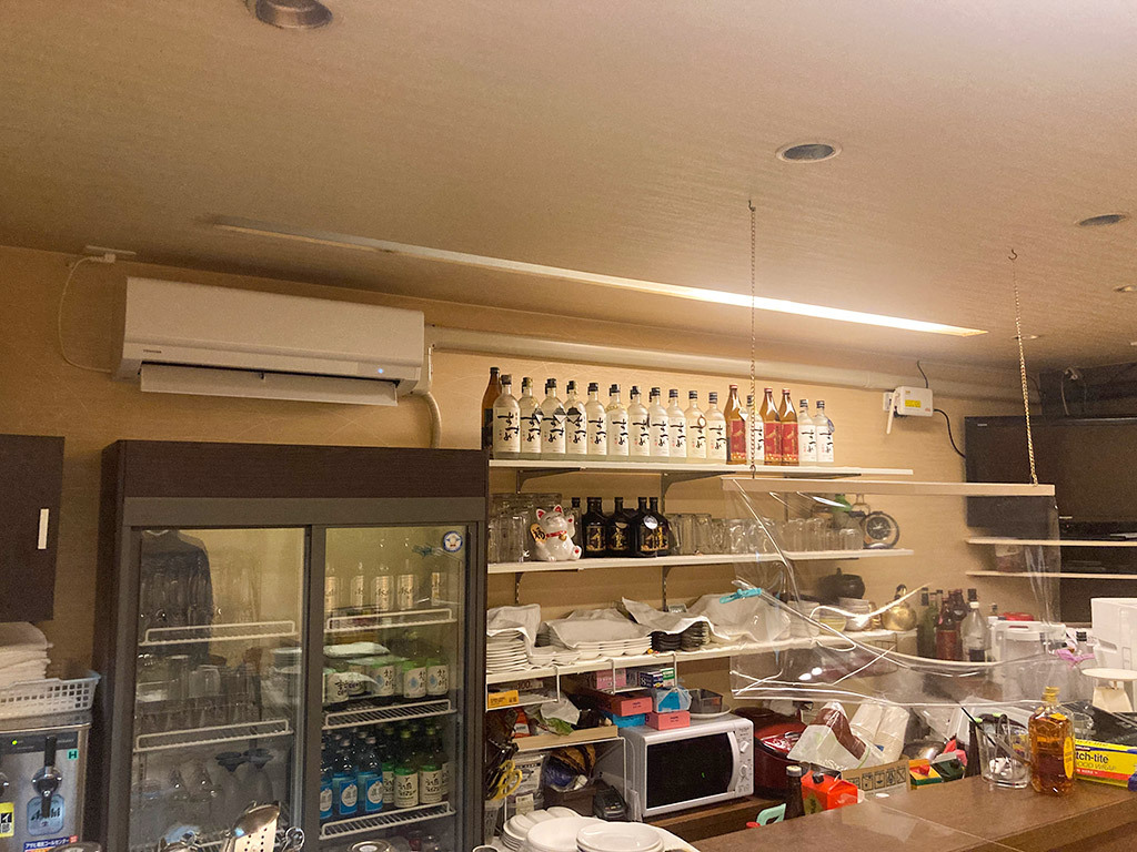 飲食店様ルームエアコン設置03