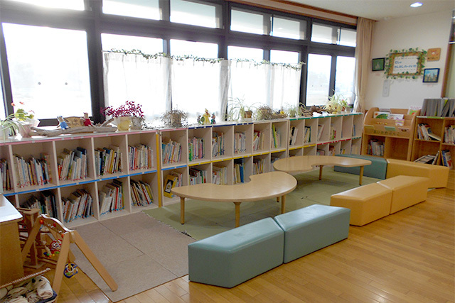 親子で絵本が読めるスペース