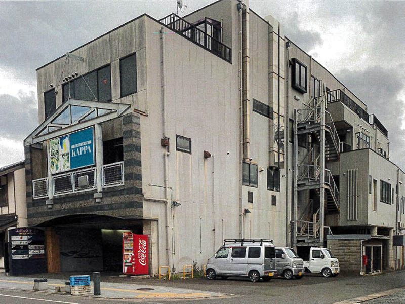 テナント外壁塗装前