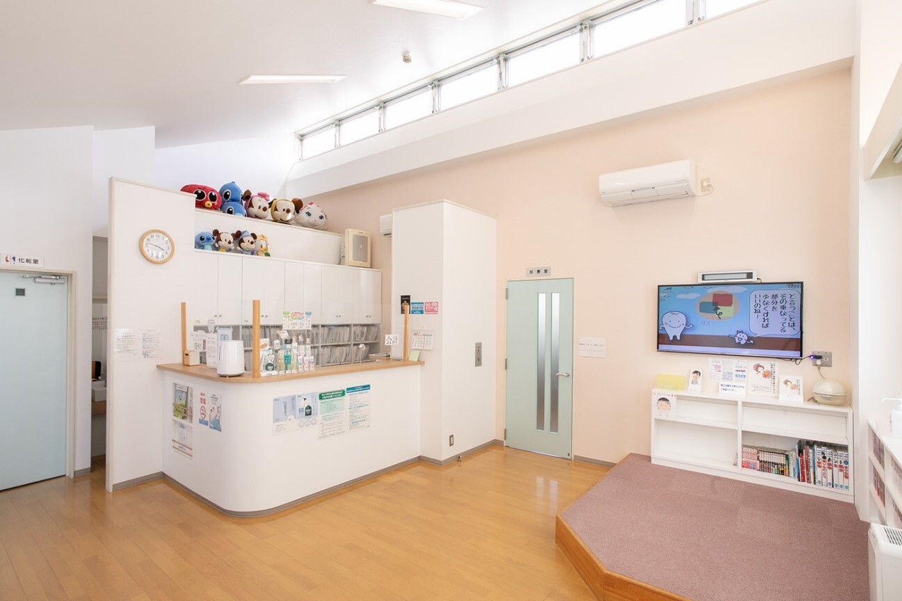 三宅歯科待合室