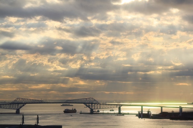 ゲートブリッジに天使の梯子