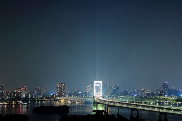 レインボーブリッジの光芒