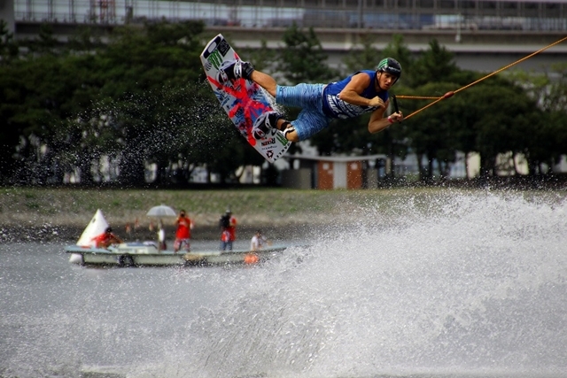 跳躍!ケーブルウェイクボードワールドカップ in お台場