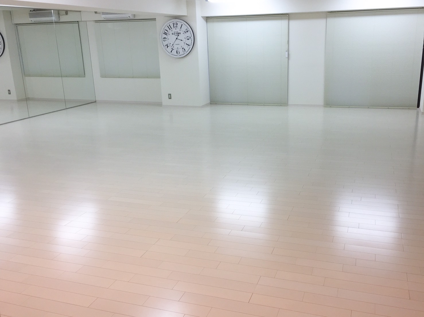 久米川スタジオ内観