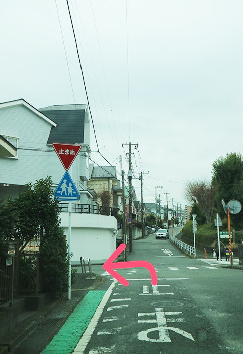 4.一つ目一時停止を左折