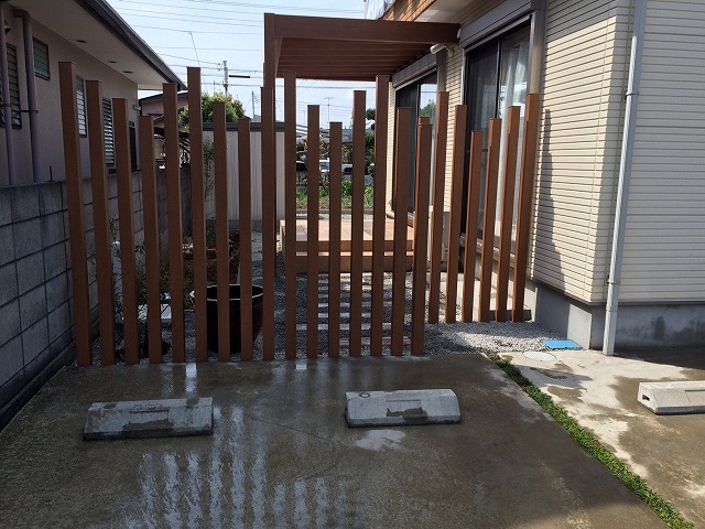 A様邸:塀、フェンス、パーゴラテラス、花壇、立水栓2