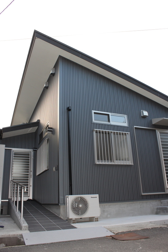 外観・スロープ