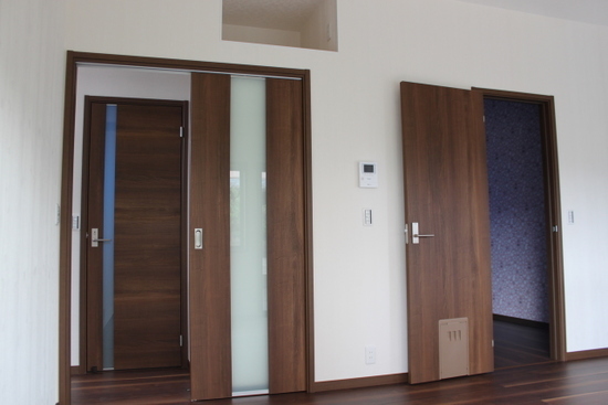 上部に埋め込み式神棚