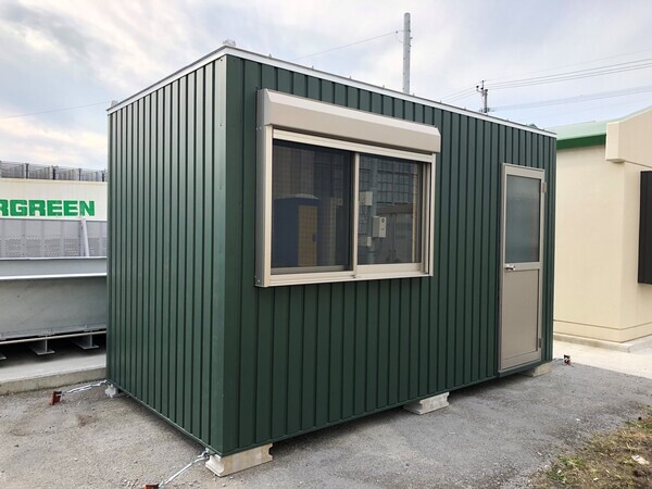 24ハウス グリーン3坪窓シャッター付_