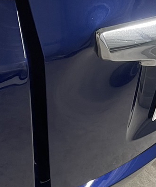 デントリペア|リアゲートbefore