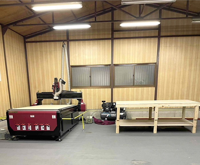 最新ルーター加工機導入