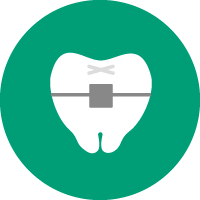 矯正たくま歯科アイコン