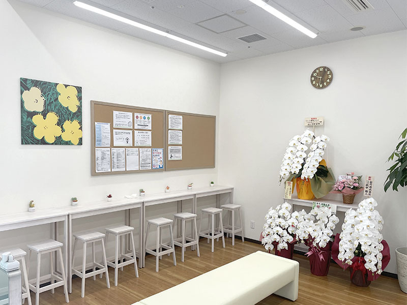 ミント薬局銀座店|待合スペース