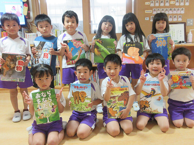 すえひろ文庫コーナー