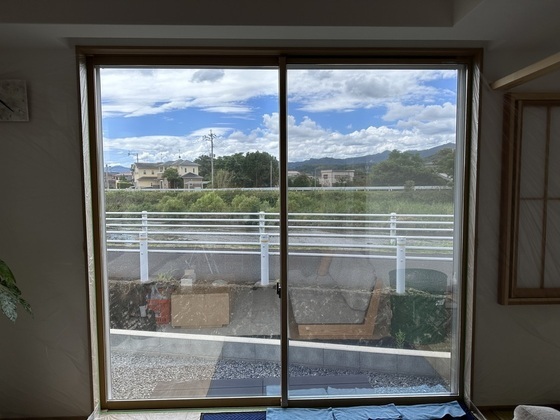 ミラー系遮熱フィルム施工後(室内側)_コピー