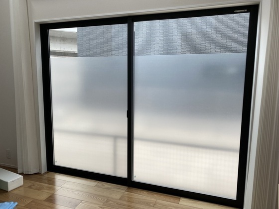 鹿児島市西谷山 T様邸 目隠しフィルム施工_コピー