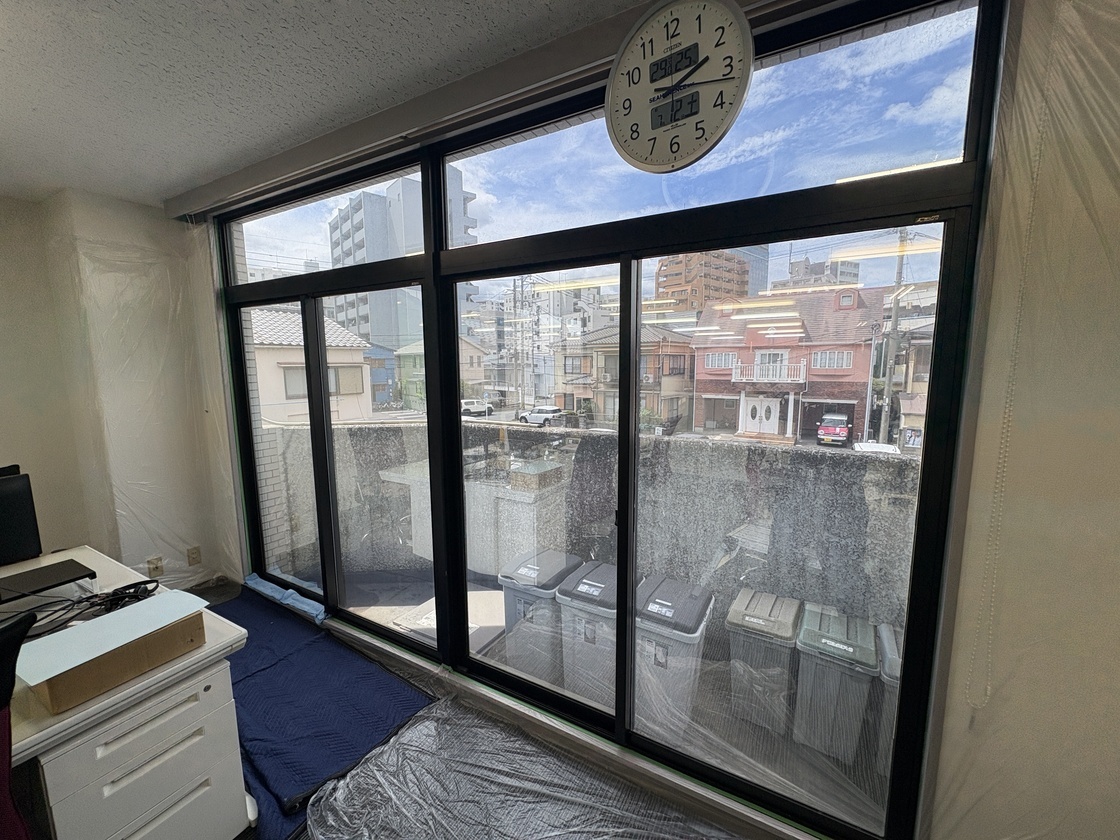 有限会社ウェルフェア様 ミラー系遮熱フィルム施工