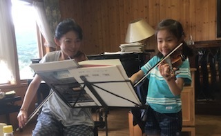 レッスン風景|みんなのヴァイオリン教室 Qミュージック