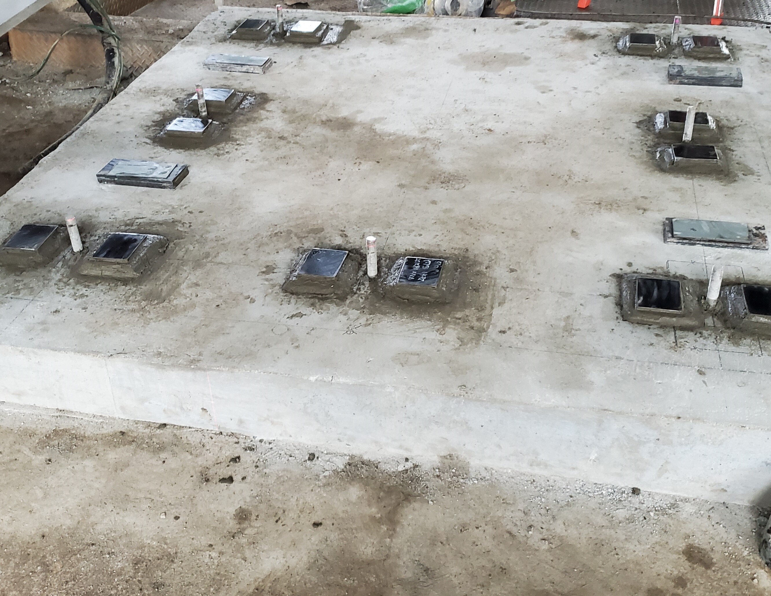 基礎パッド施工