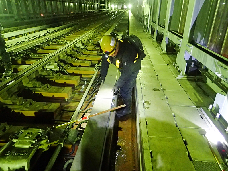 新幹線 融雪装置点検