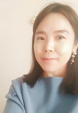 心理カウンセラー岡野理恵