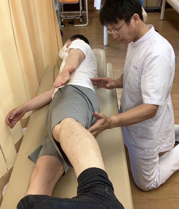 井上整骨院が行う運動療法(ケアトレ)3