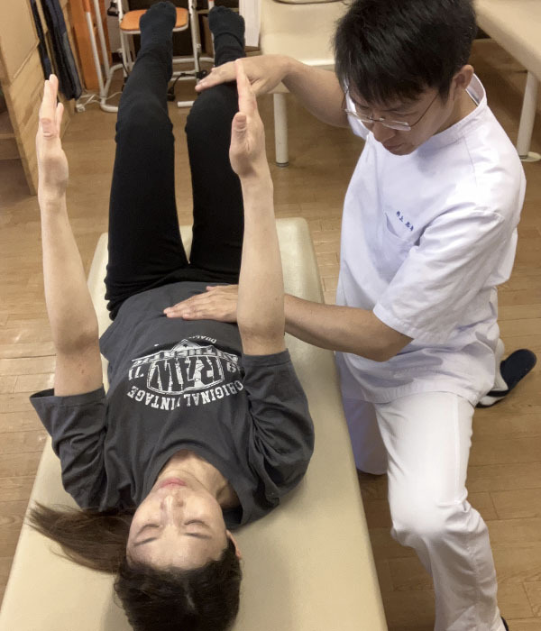 井上整骨院が行う運動療法(ケアトレ)5