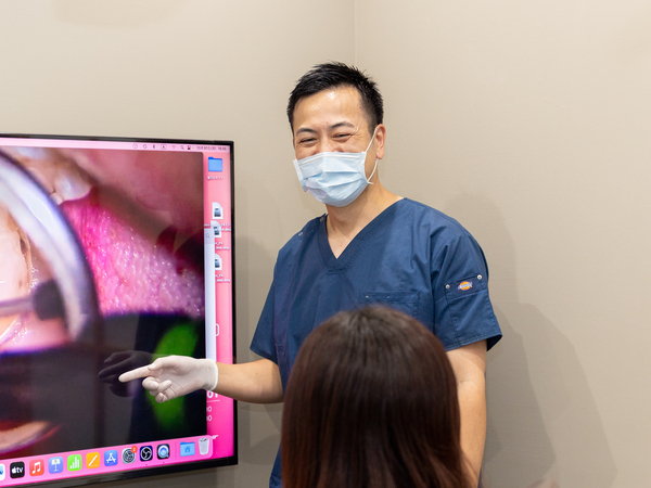 dentist-microscope-Treatment explanation